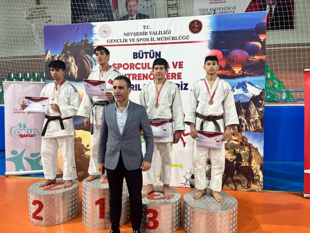 konyanin-judo-takimlari-nevsehirden-basariyla-dondu-2.jpg