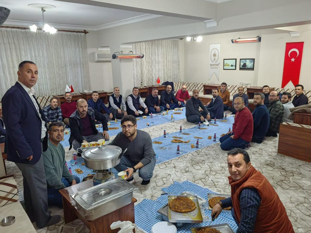 sarayonu-dernegi-iftar-3.jpg