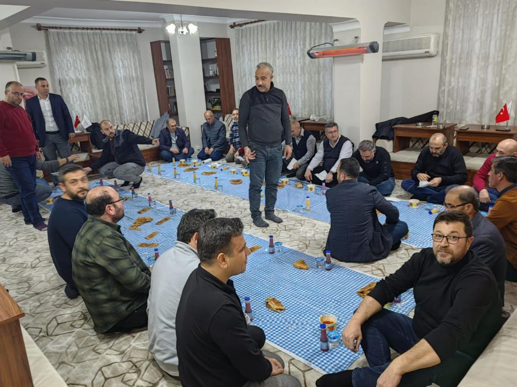 sarayonu-dernegi-iftar-4.jpg