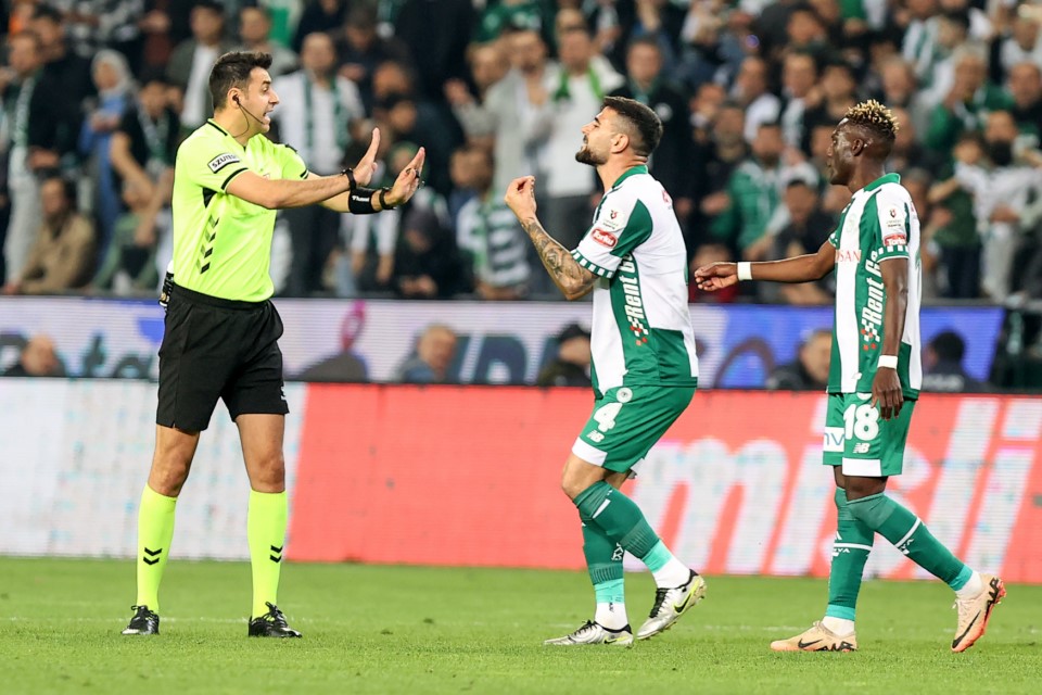 aa-20250315-37351109-37351106-tumosan-konyaspor-besiktas-001.jpg