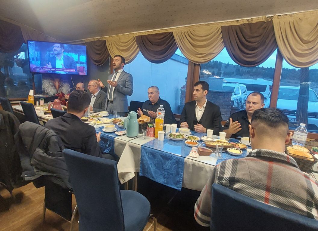 sehit-ve-gazi-yakinlari-icin-iftar-programi-haberi-5.jpg