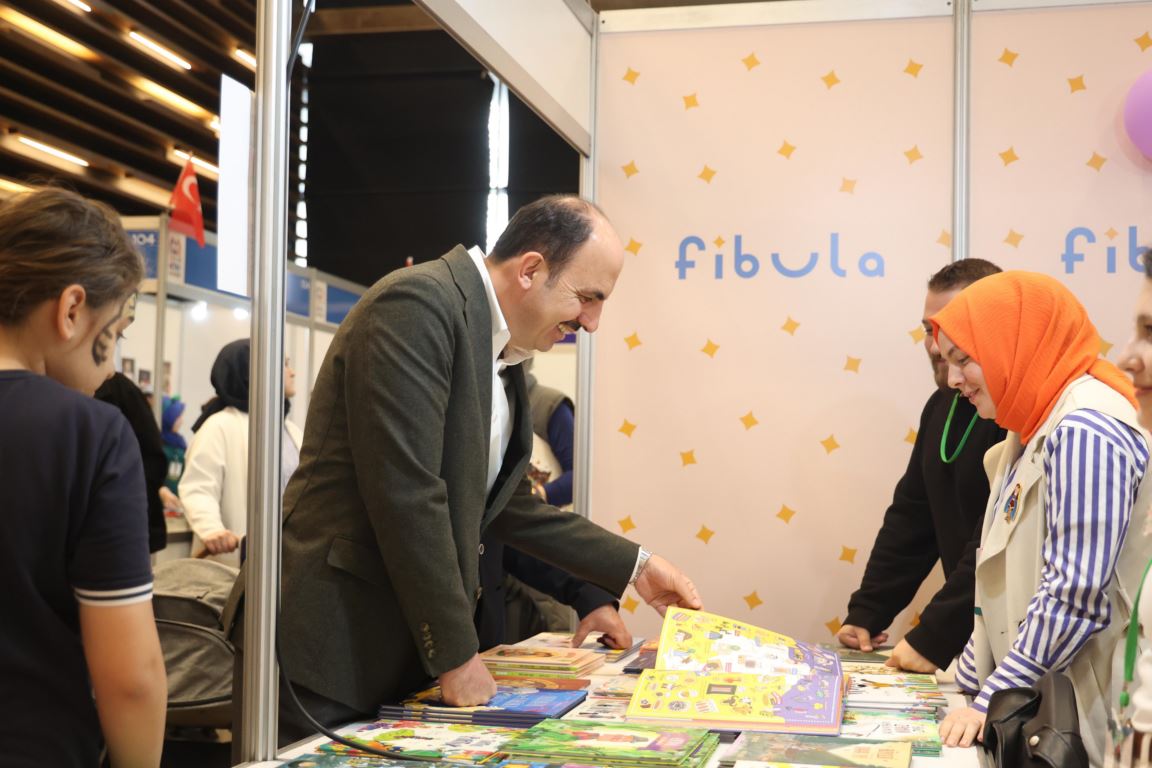 baskan-altay-cocuk-kitap-gunlerinin-kapanisinda-coskuya-ortak-oldu1.jpg