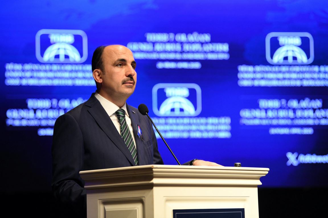 baskan-altay-tdbb-genel-kurulunda-guven-tazeledi2.jpg