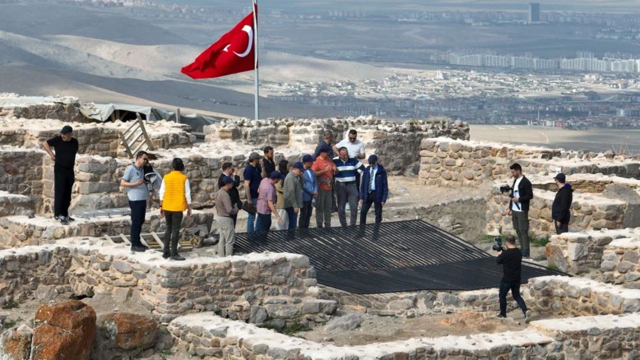 konyanin-zirvesi-turizme-aciliyor3.jpg