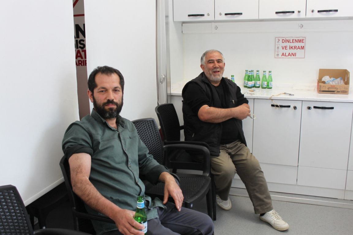 kizilay-80-unite-kan-topladi-5.jpg