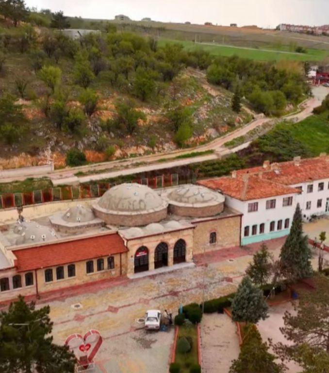 ilgin-vakiflar-kadinlar-hamami-yenilendi-1.jpg