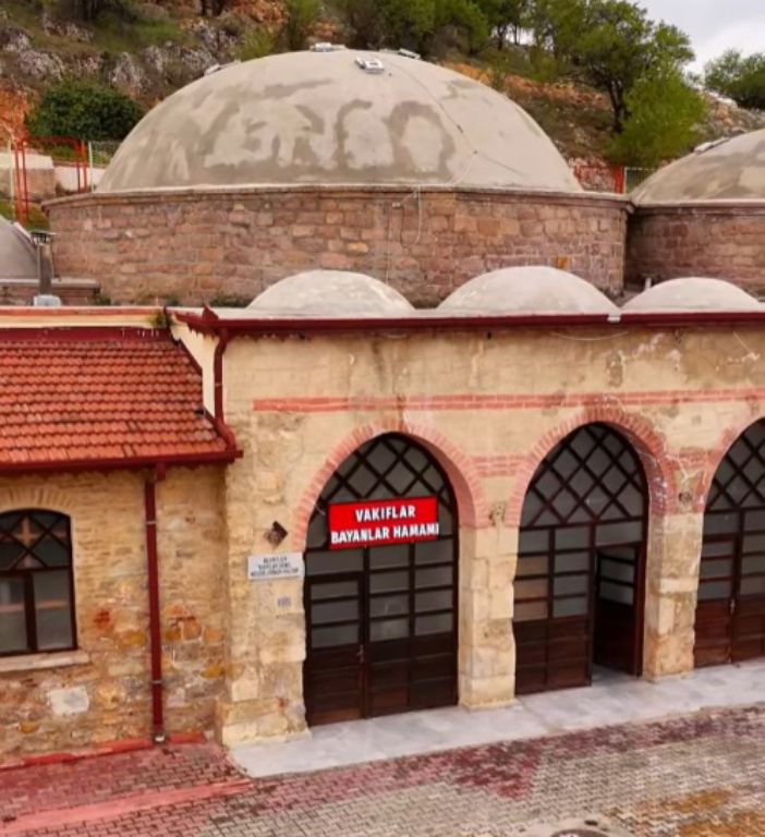ilgin-vakiflar-kadinlar-hamami-yenilendi-2.jpg
