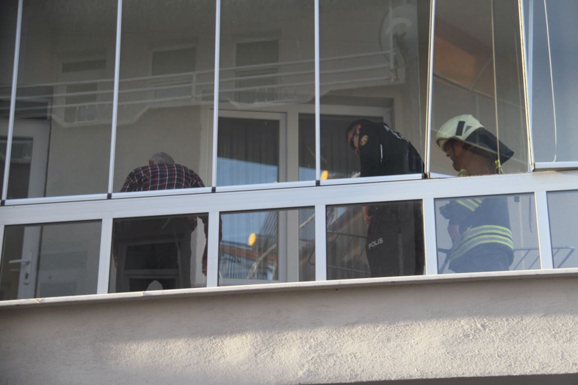 yasli-ciftin-sessizligi-mahalleyi-ayaga-kaldirdi1.jpg