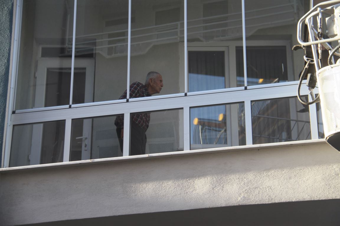 yasli-ciftin-sessizligi-mahalleyi-ayaga-kaldirdi2.jpg