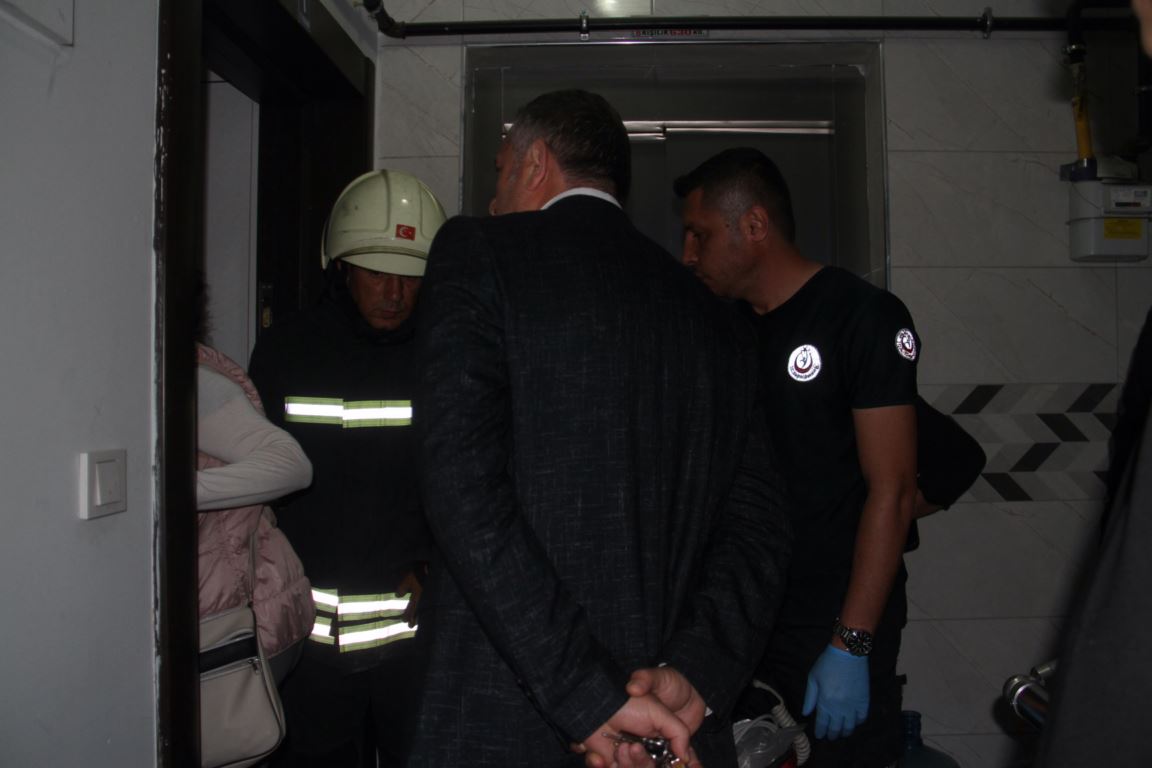 yasli-ciftin-sessizligi-mahalleyi-ayaga-kaldirdi3.jpg