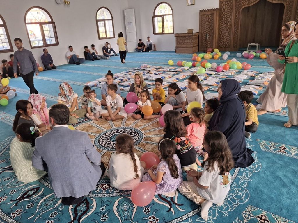 konyadan-giden-yardimlar-hatayda-yetimleri-sevindirdi-6.jpg