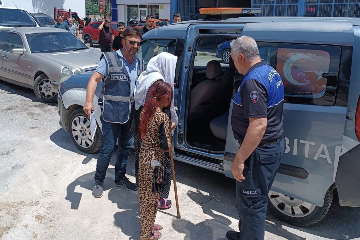konya-emniyetinden-sokak-denetimi-dilencilere-ceza-yagdi-2.jpeg