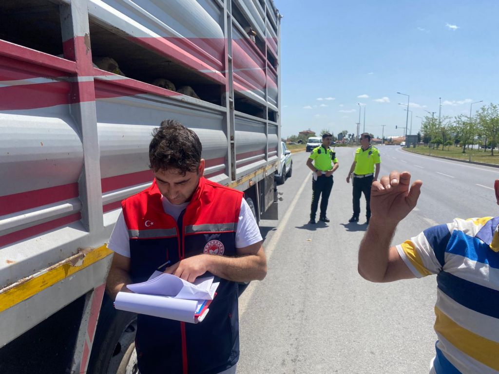 kurban-bayrami-oncesi-yol-denetimi-3.jpg