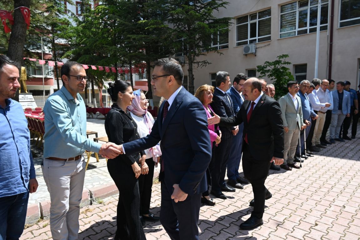 sarayonu-protokolu-arefe-gunu-bayramlasti-1.jpg