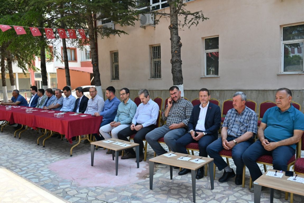 sarayonu-protokolu-arefe-gunu-bayramlasti-4.jpg