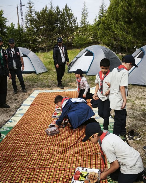 muftuluk-izcileri-yaz-kampinda-6.jpg