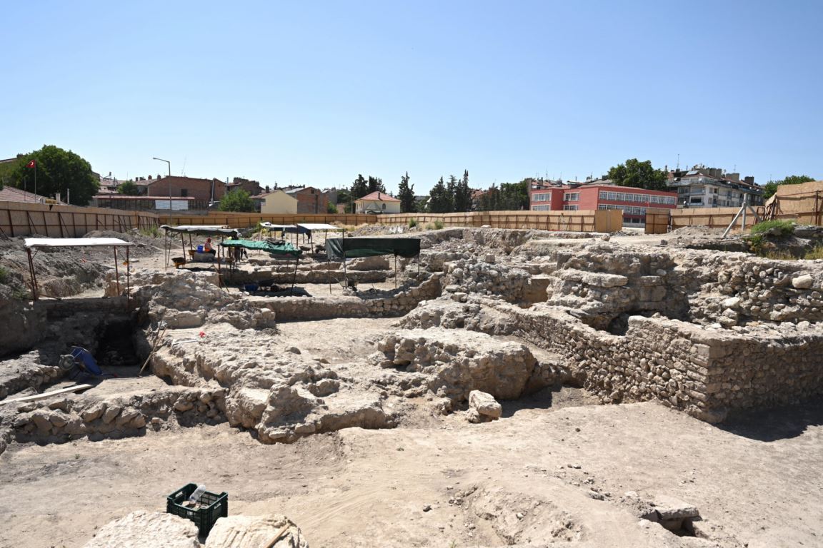 konyada-tarihe-acilan-kapi3.jpg