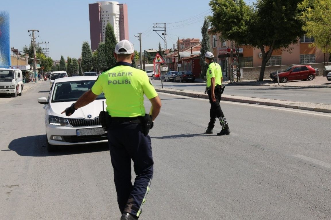 konya-trafiginde-agresif-davranislara-gecit-yok-3.jpg