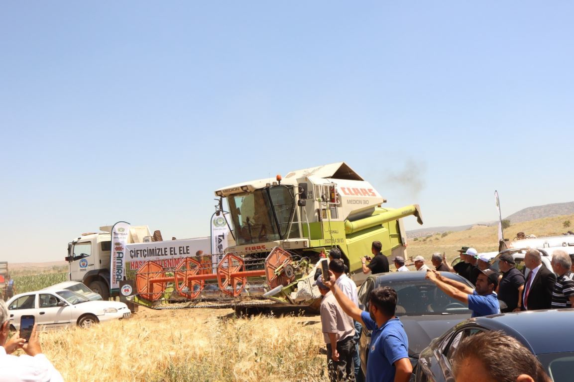 bu-ilcede-hasat-hayra-donusuyor1.jpg
