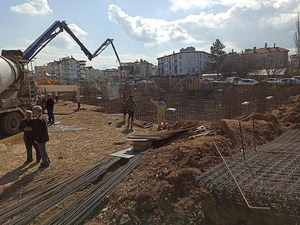muteahhit-iflas-edince-okul-insaati-yarim-kalmisti-2.jpg