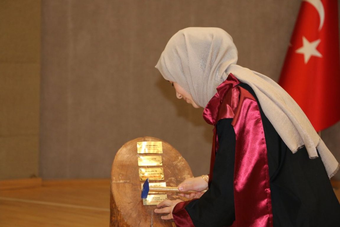sarayonulu-gamze-kaya-universite-birincisi-olarak-gururlandirdi-3.jpg