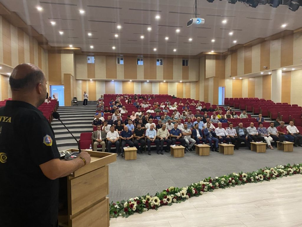 en-iyi-narkotik-polisi-anne-semineri-kuluda-verildi-2.jpg
